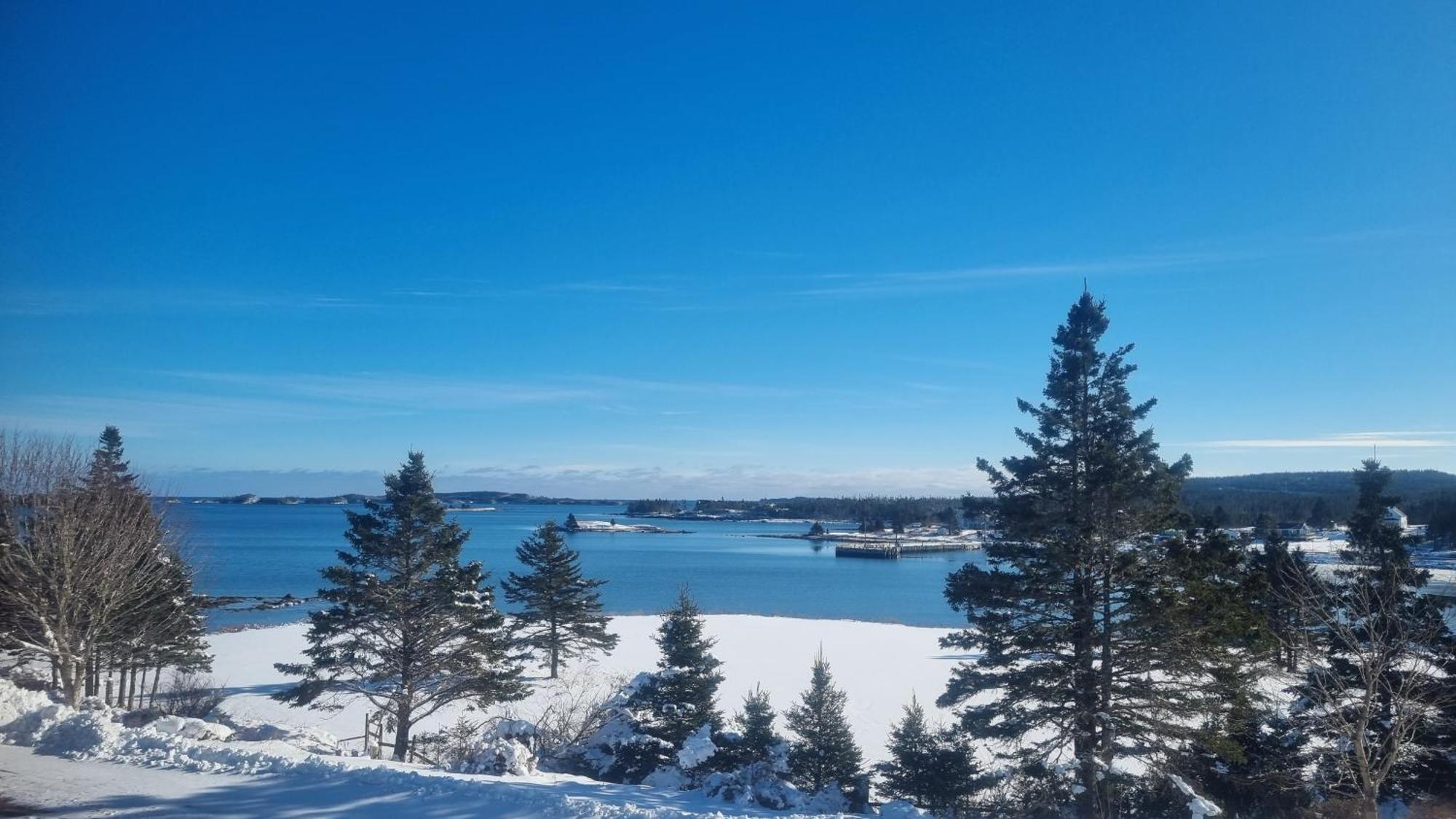 Oceanfront Apartments Port Dufferin Экстерьер фото