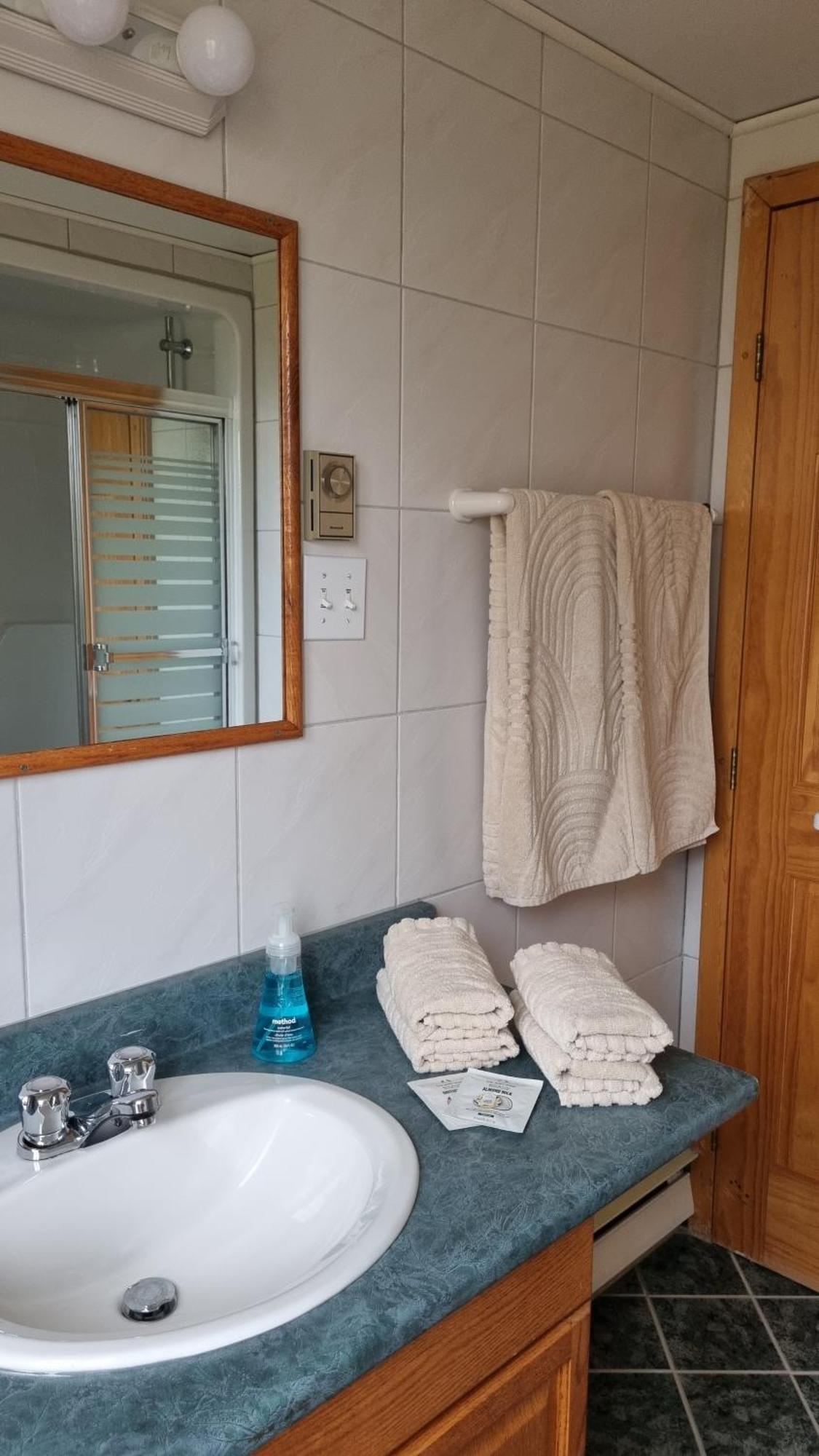 Oceanfront Apartments Port Dufferin Экстерьер фото