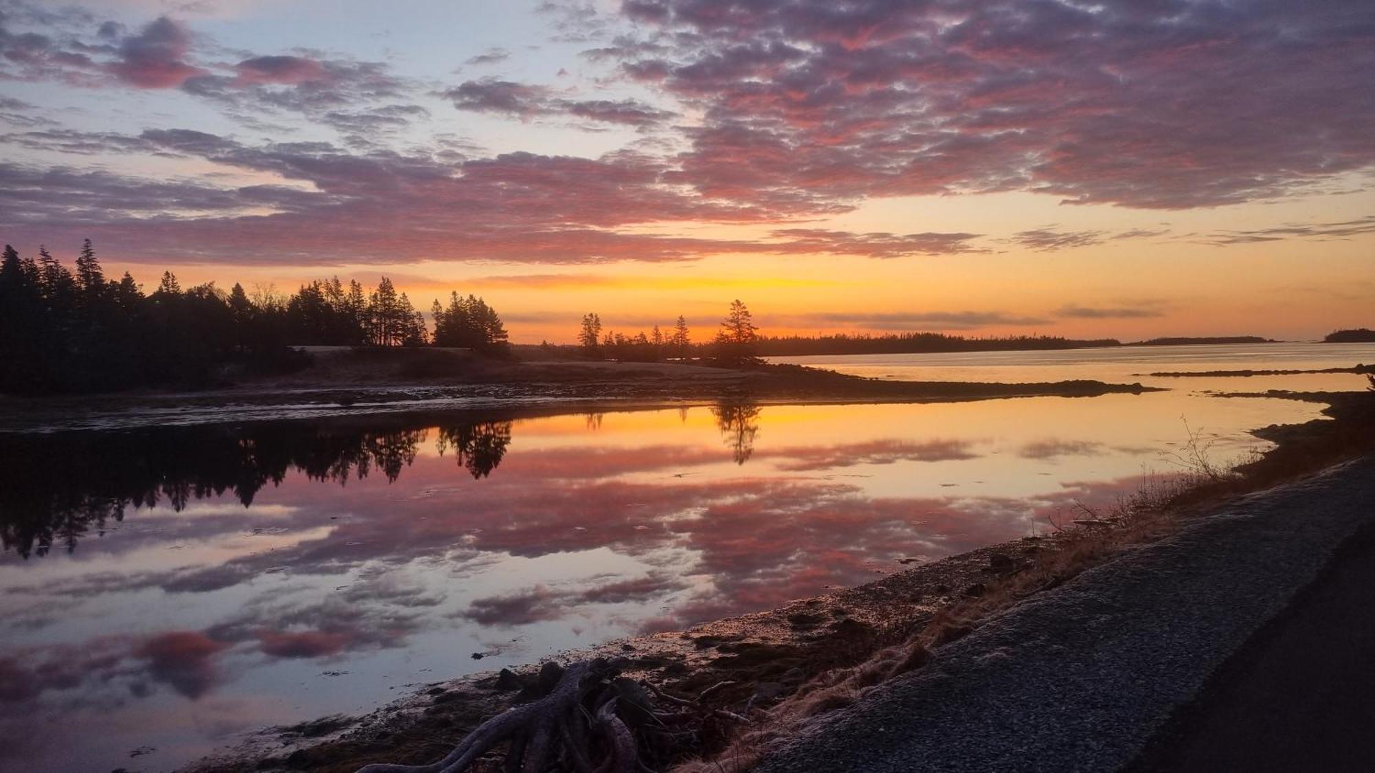 Oceanfront Apartments Port Dufferin Экстерьер фото